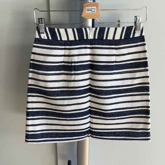 BR Navy and white miniskirt - Picture 2 of 5